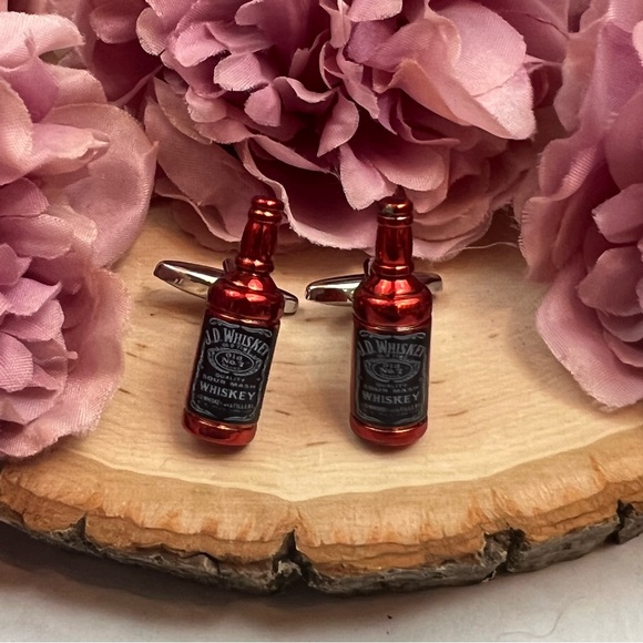 Unique Jack Daniels Whiskey Bottle Cufflinks - Picture 5 of 16